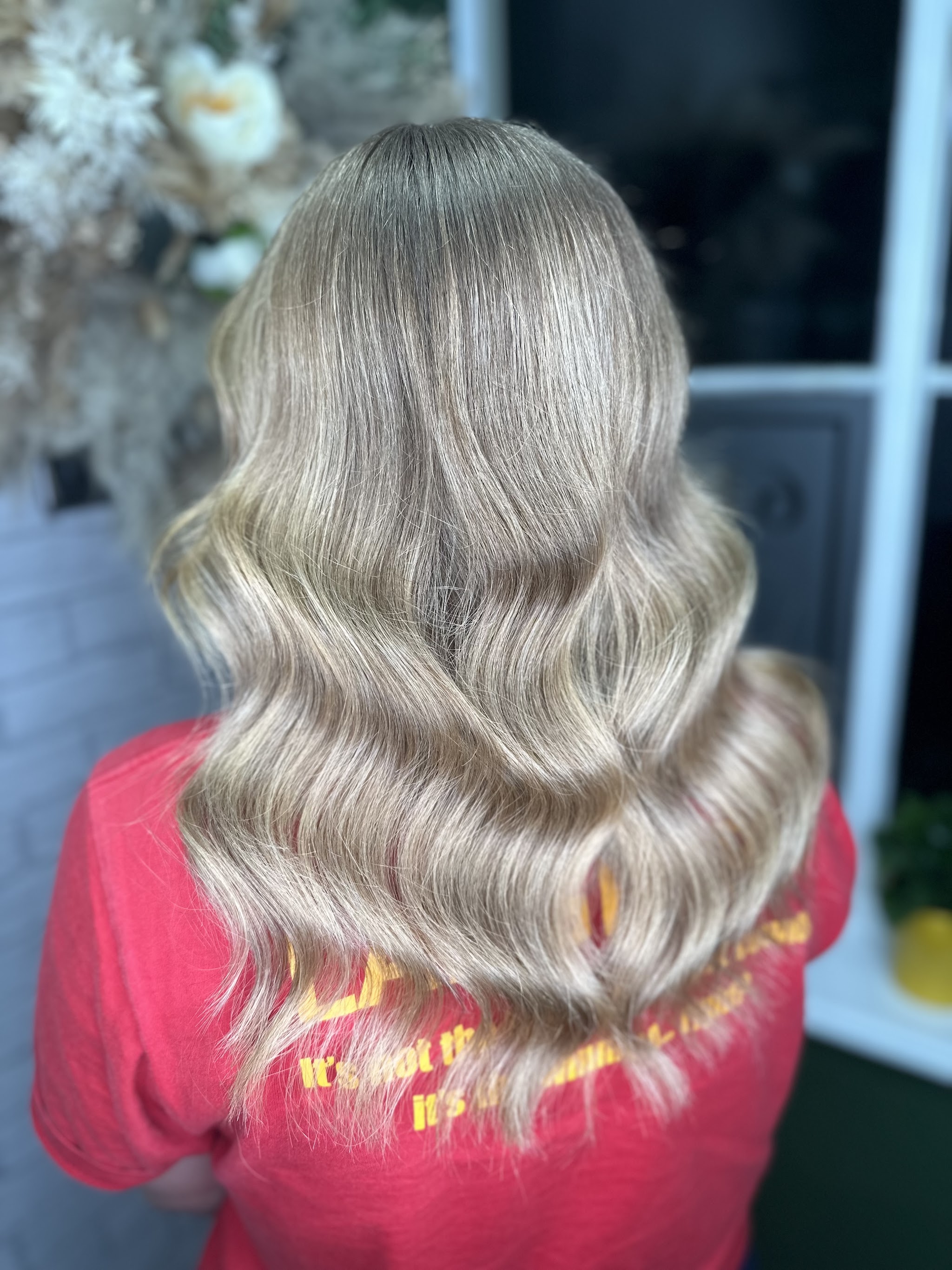 Long blonde waves